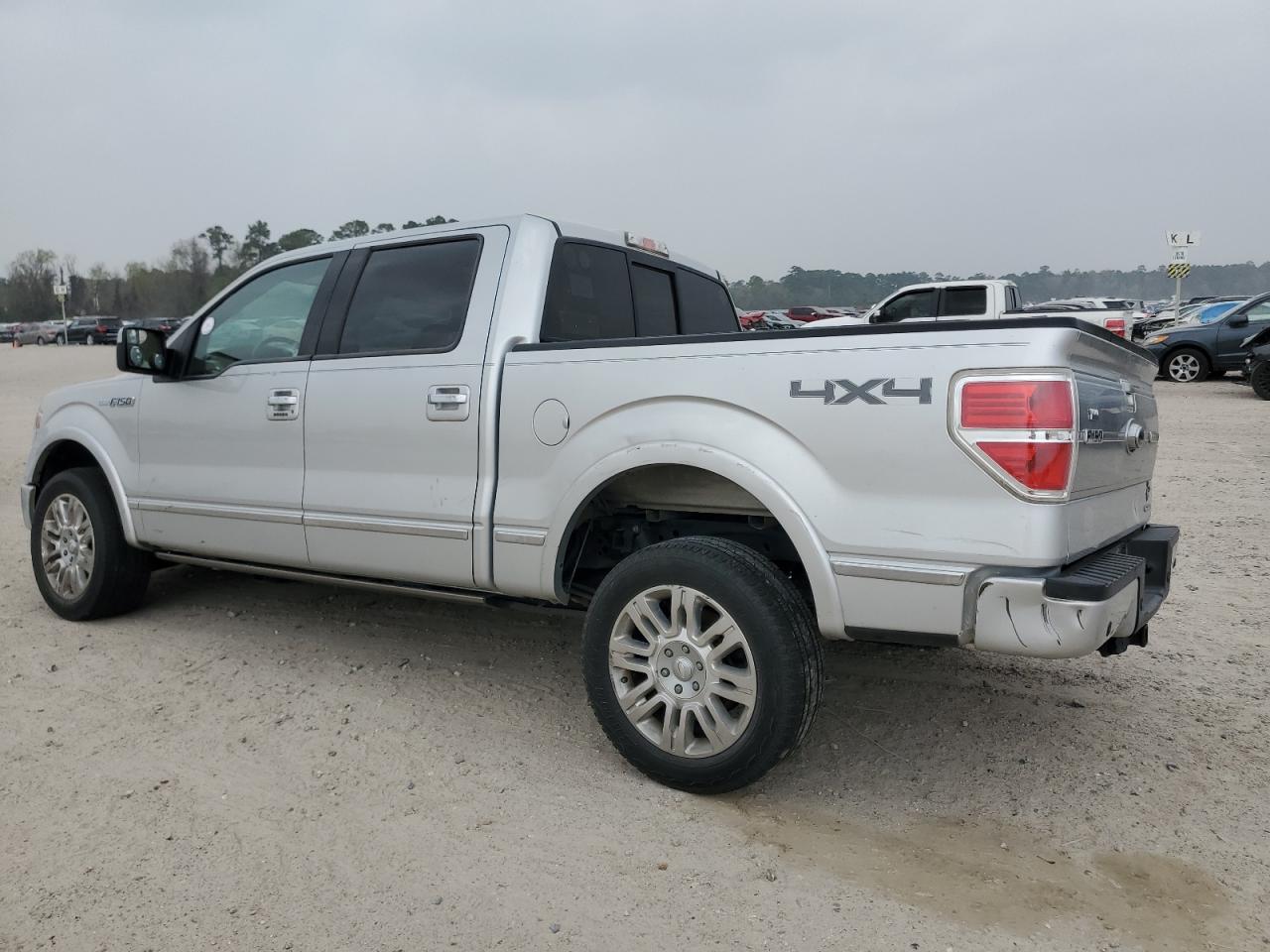 2013 Ford F-150 VIN 1FTFW1EF9DFA50488 Copart auction photo, undercarriage / minor dent/scratches damage thumbnail 2