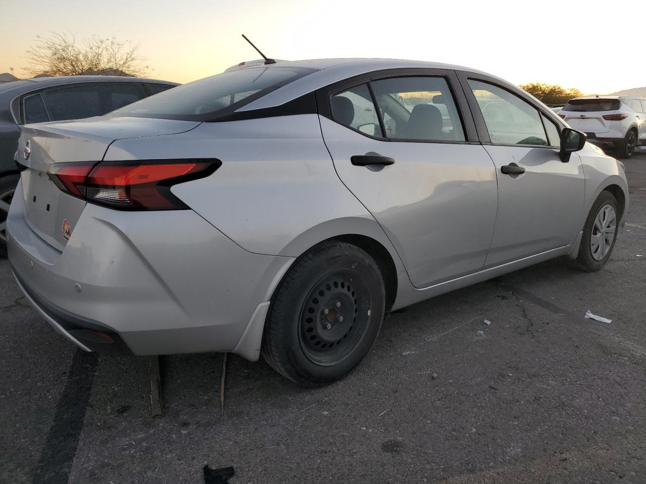 2020 Nissan Versa VIN 3N1CN8DV2LL920984 Copart auction photo, side damage thumbnail 3