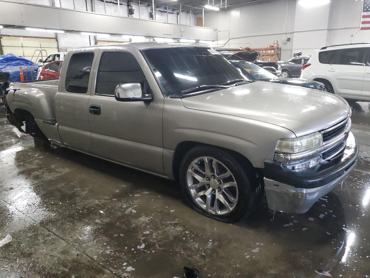 2000 Chevrolet Silverado VIN 2GCEC19T8Y1166508 Copart auction photo, rear end damage thumbnail 4