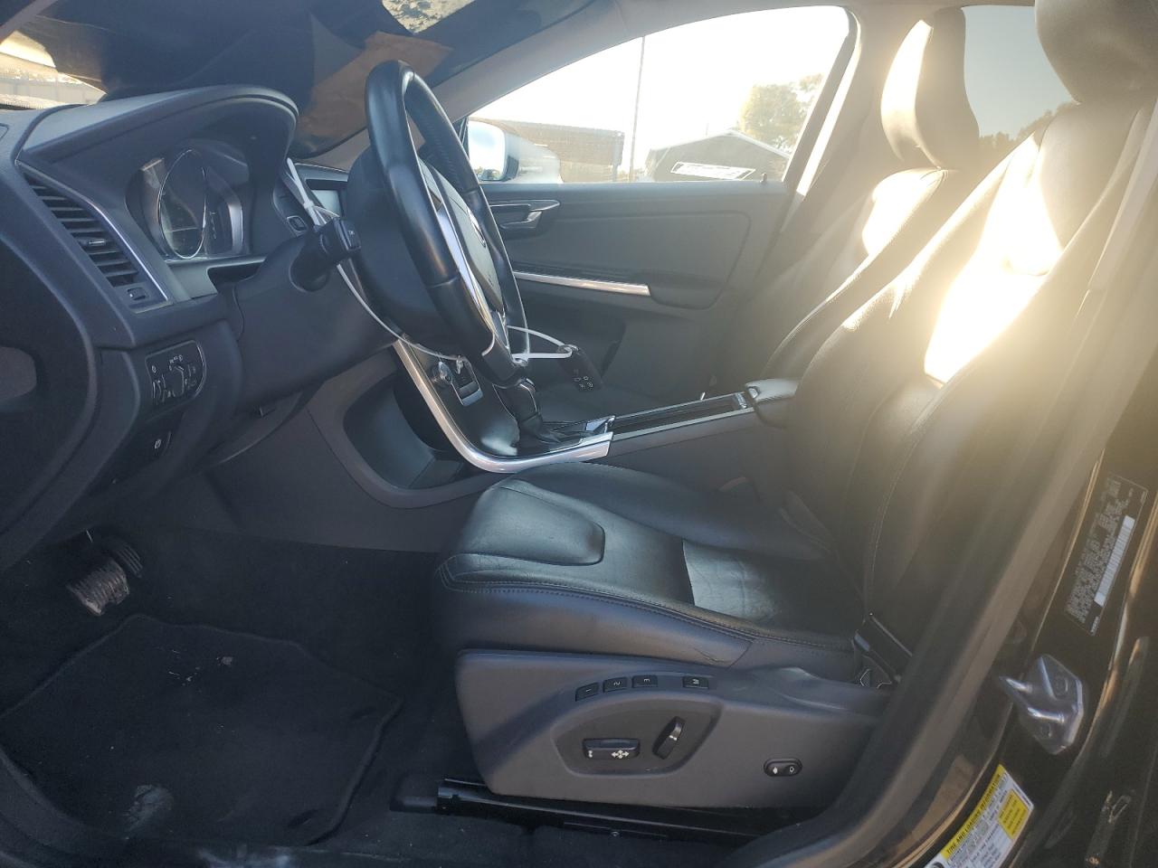 2016 Volvo XC60 VIN YV440MDK1G2791106 Copart auction photo, front end damage thumbnail 7