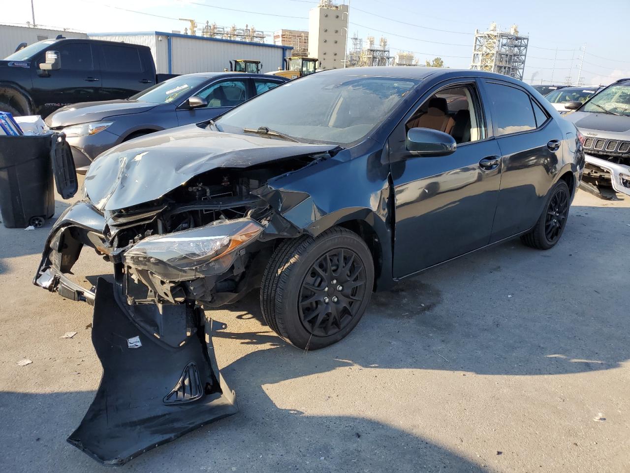 2018 Toyota Corolla VIN 5YFBURHEXJP811121