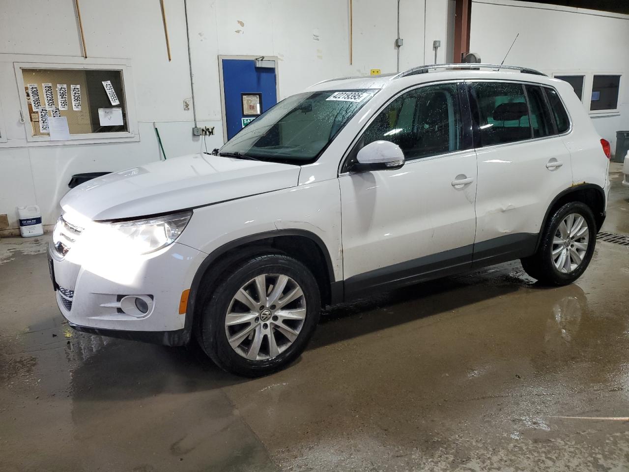 2009 Volkswagen Tiguan VIN WVGBV75N29W525445