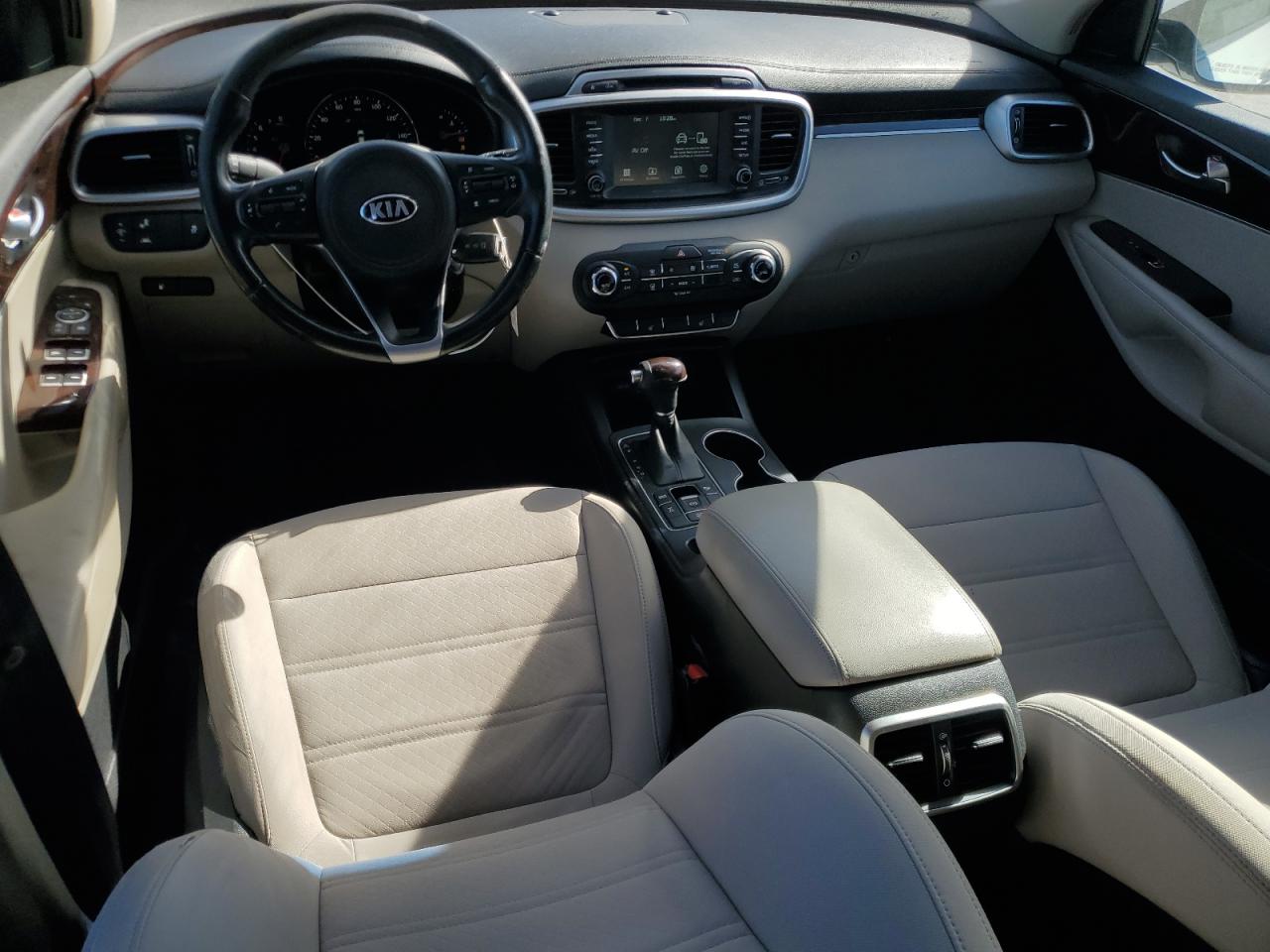 2017 KIA Sorento VIN 5XYPGDA50HG232017 Copart auction photo, front end damage thumbnail 8