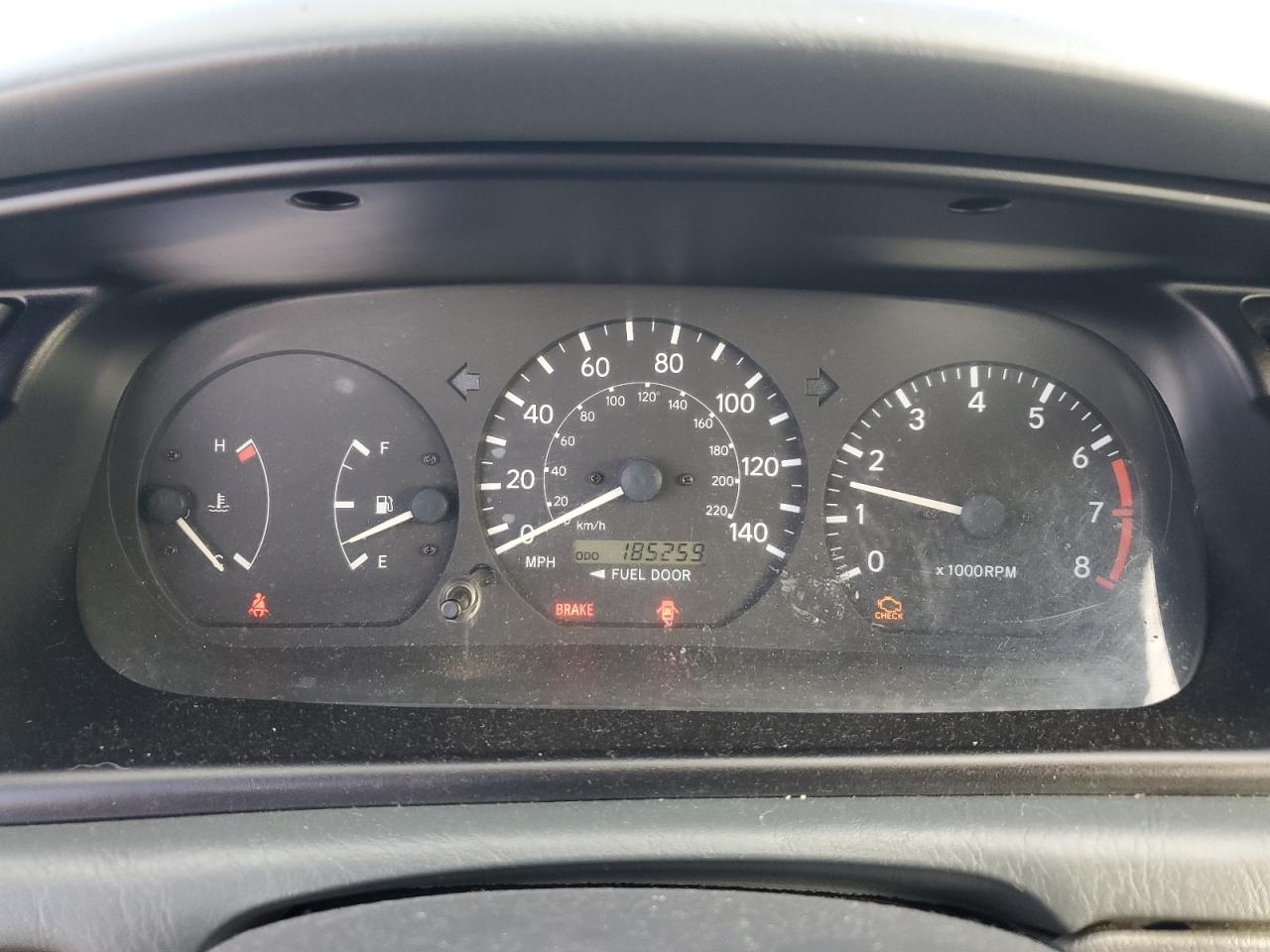 2000 Toyota Camry VIN 4T1BG22K8YU621727 Copart auction photo, front end damage thumbnail 9