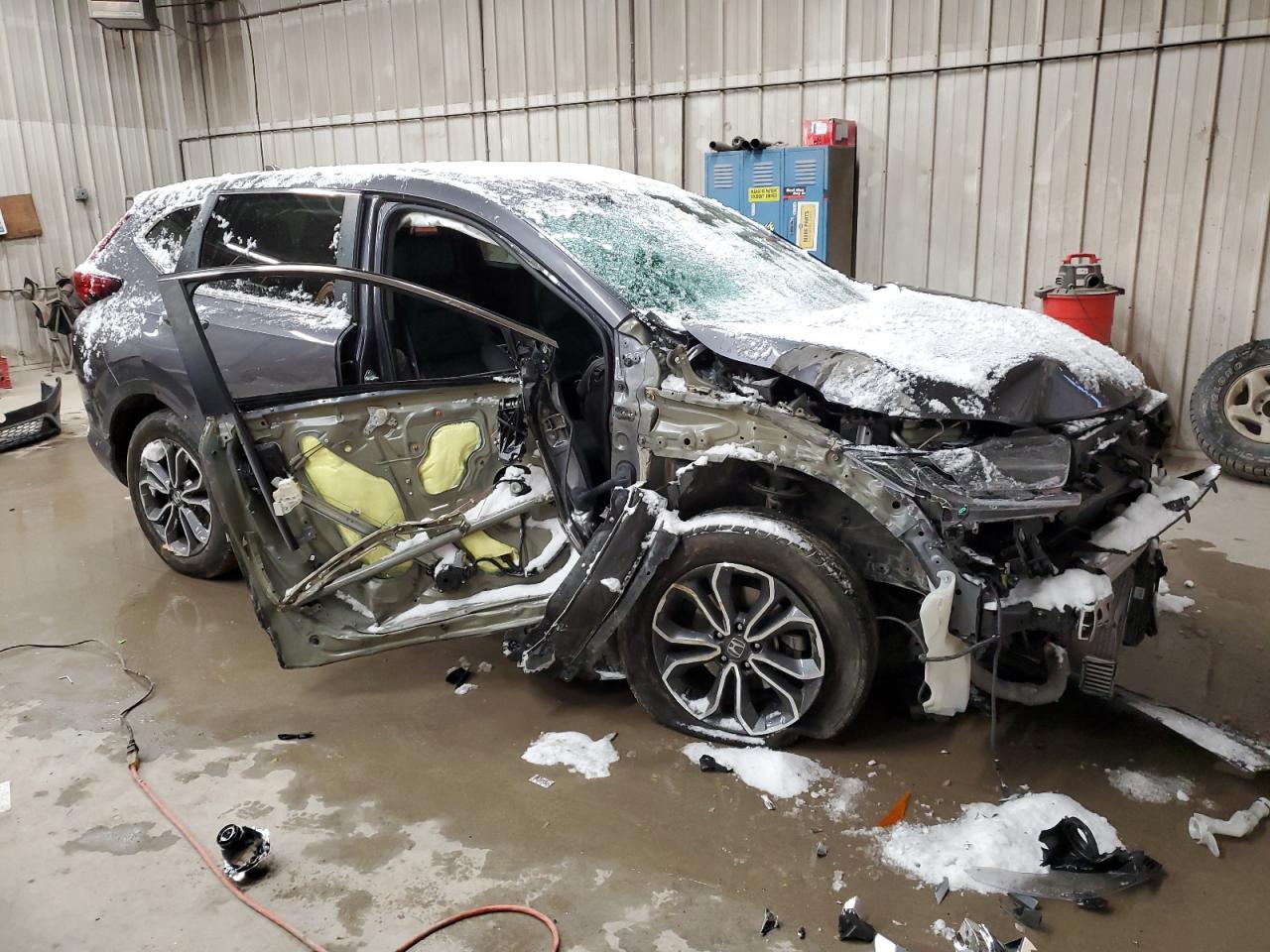 2022 Honda CR-V VIN 2HKRW2H84NH600302 Copart auction photo, front end / side damage thumbnail 4