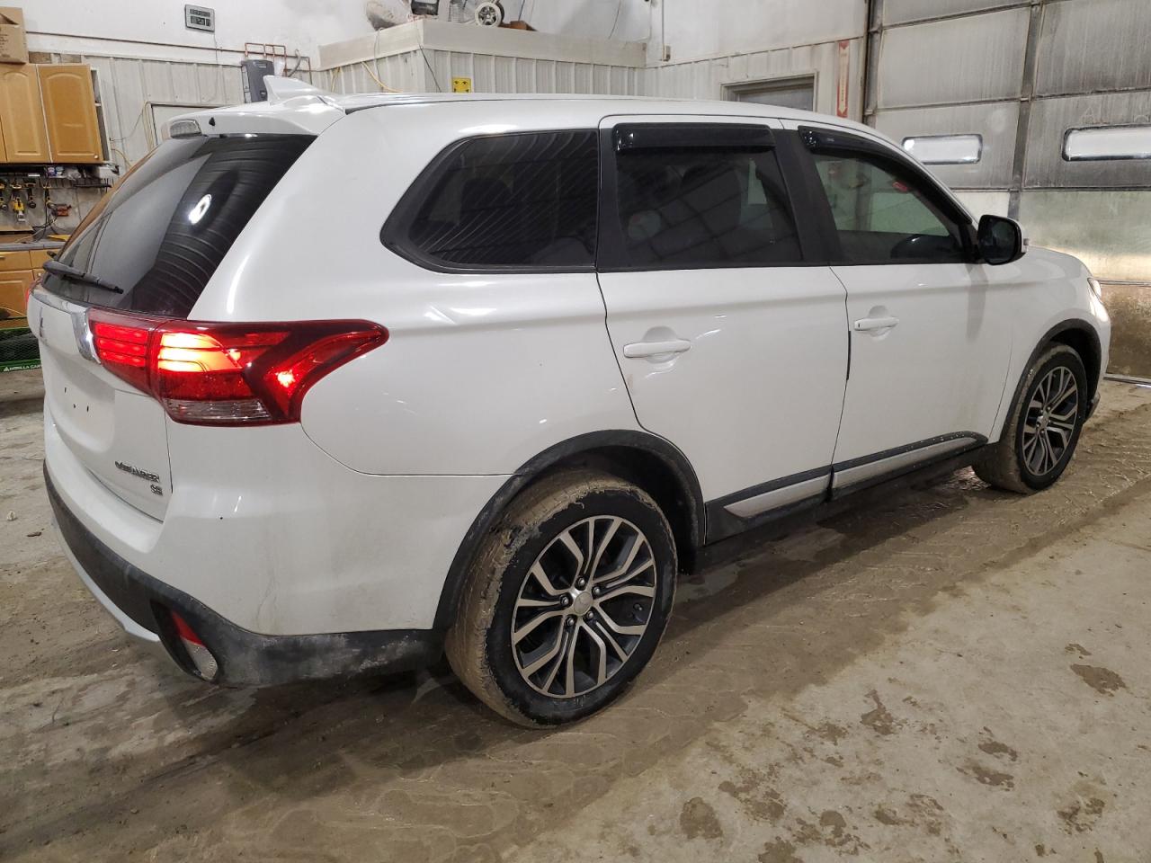 2017 Mitsubishi Outlander VIN JA4AZ3A34HZ045190 Copart auction photo, side damage thumbnail 3