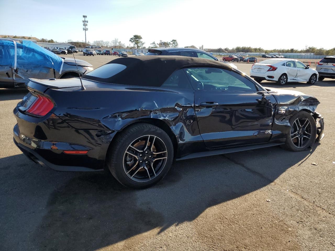 2021 Ford Mustang VIN 1FATP8FFXM5155639 Copart auction photo, front end / side damage thumbnail 3