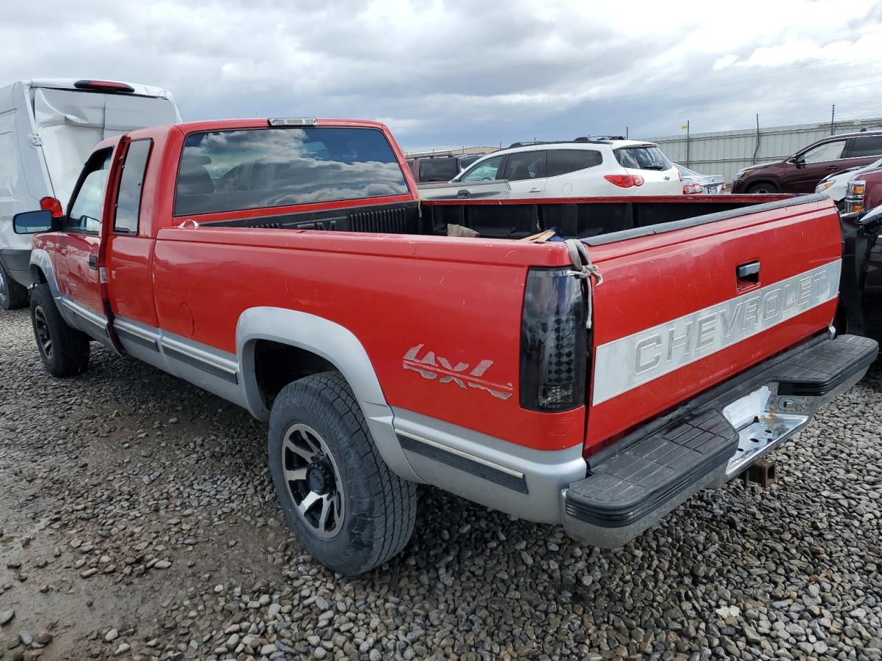 1997 Chevrolet GMT-400 VIN 1GCGK29J8VE147127 Copart auction photo, minor dent/scratches damage thumbnail 2
