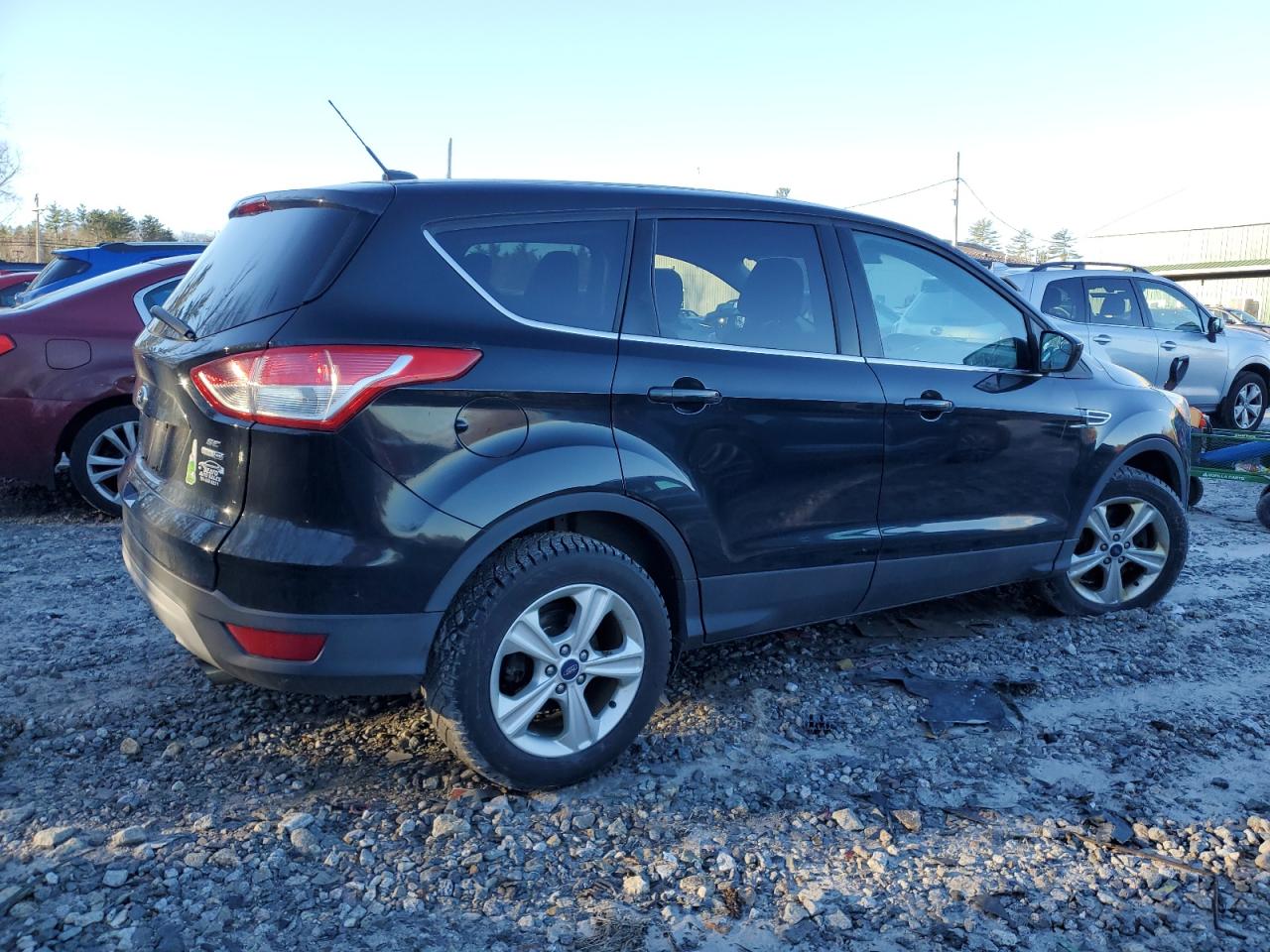 2015 Ford Escape VIN 1FMCU9GX3FUC10064 Copart auction photo, normal wear / minor dent/scratches damage thumbnail 3