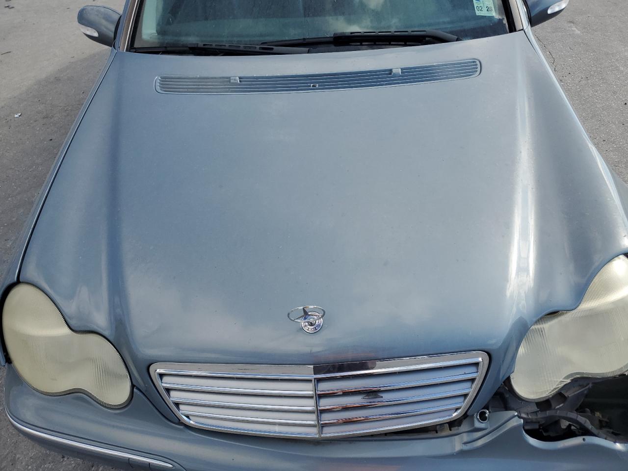 2004 Mercedes-Benz C-klasse VIN WDBRH64J74F535155 Copart auction photo, front end damage thumbnail 13
