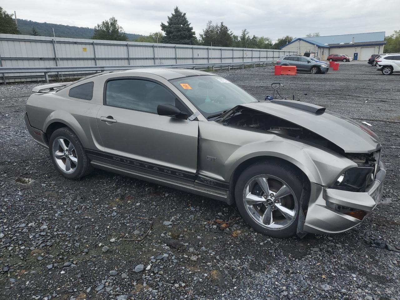 2008 Ford Mustang VIN 1ZVHT82H985177993 Copart auction photo, front end / rear end damage thumbnail 4