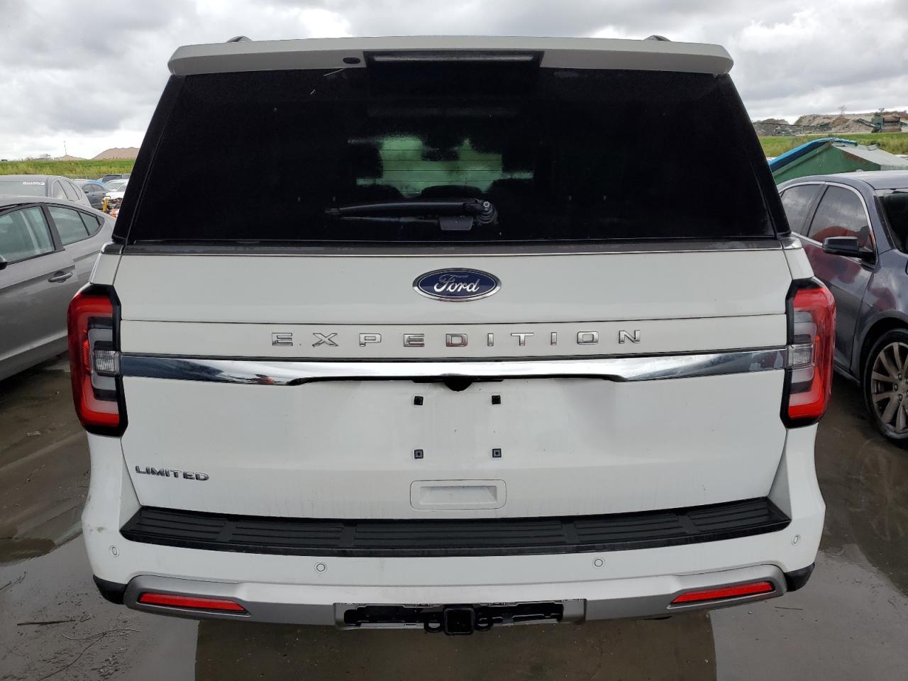 2022 Ford Expedition VIN 1FMJU1KT1NEA65497 Copart auction photo, front end / frame damage damage thumbnail 6