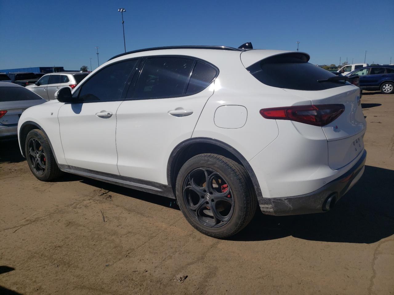 2022 Alfa Romeo Stelvio VIN ZASPAKBN2N7D41728 Copart auction photo, side / front end damage thumbnail 2