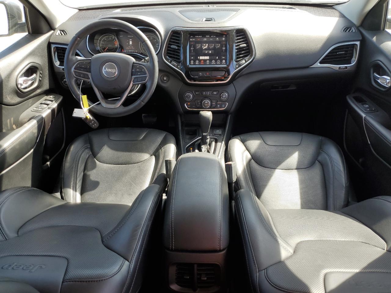 2019 Jeep Grand Cherokee VIN 1C4PJLDBXKD272401 Copart auction photo, minor dent/scratches damage thumbnail 8