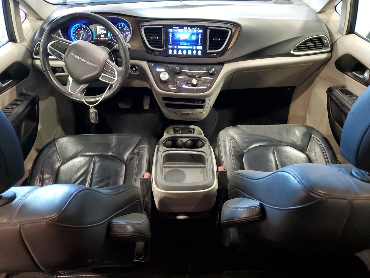 2017 Chrysler Pacifica VIN 2C4RC1BG5HR785003 Copart auction photo, front end / side damage thumbnail 8