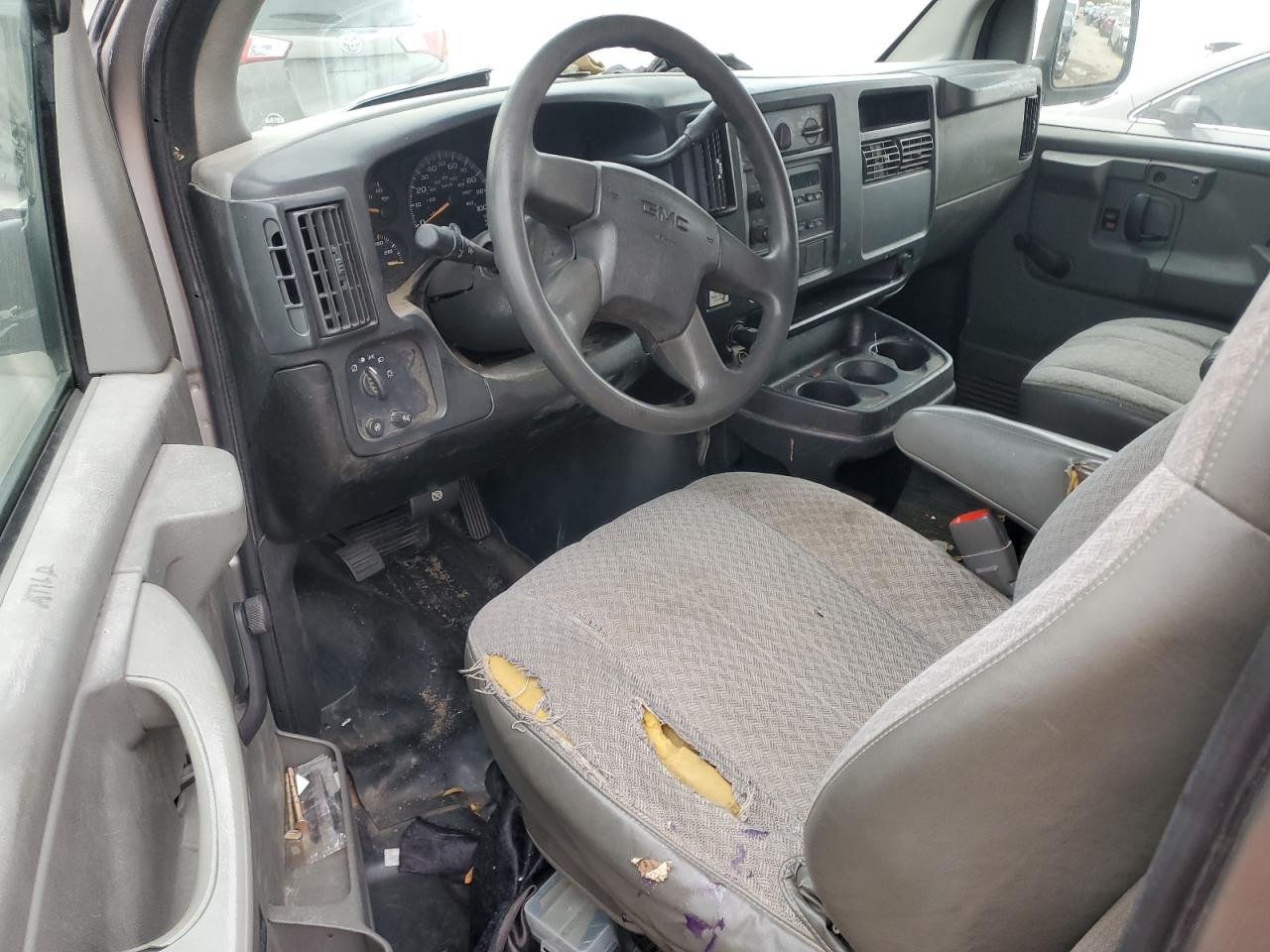 2006 GMC Savana VIN 1GTHG35U761143039 Copart auction photo, front end / mechanical damage thumbnail 8