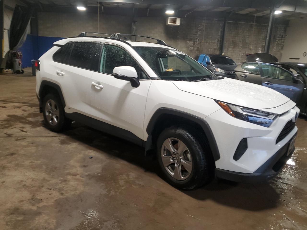 2022 Toyota RAV 4 VIN 2T3RWRFV6NW135127 Copart auction photo, rear end damage thumbnail 4