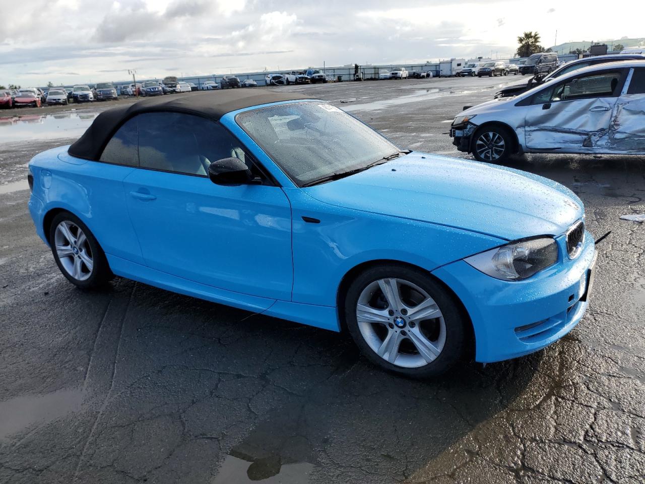 2011 BMW 1er VIN WBAUN1C53BVH83384 Copart auction photo, side damage thumbnail 4