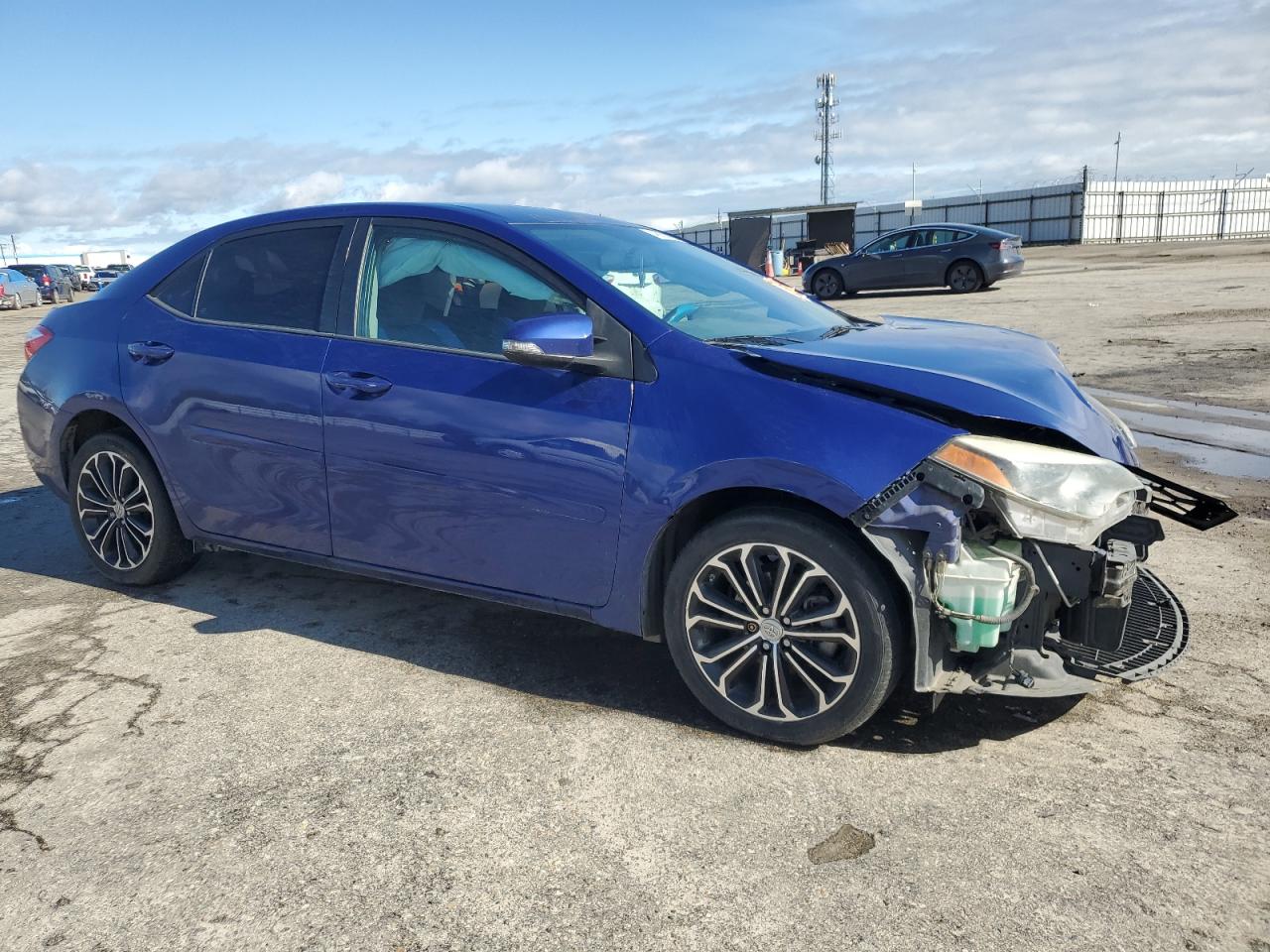2015 Toyota Corolla VIN 5YFBURHE7FP322585 Copart auction photo, front end damage thumbnail 4