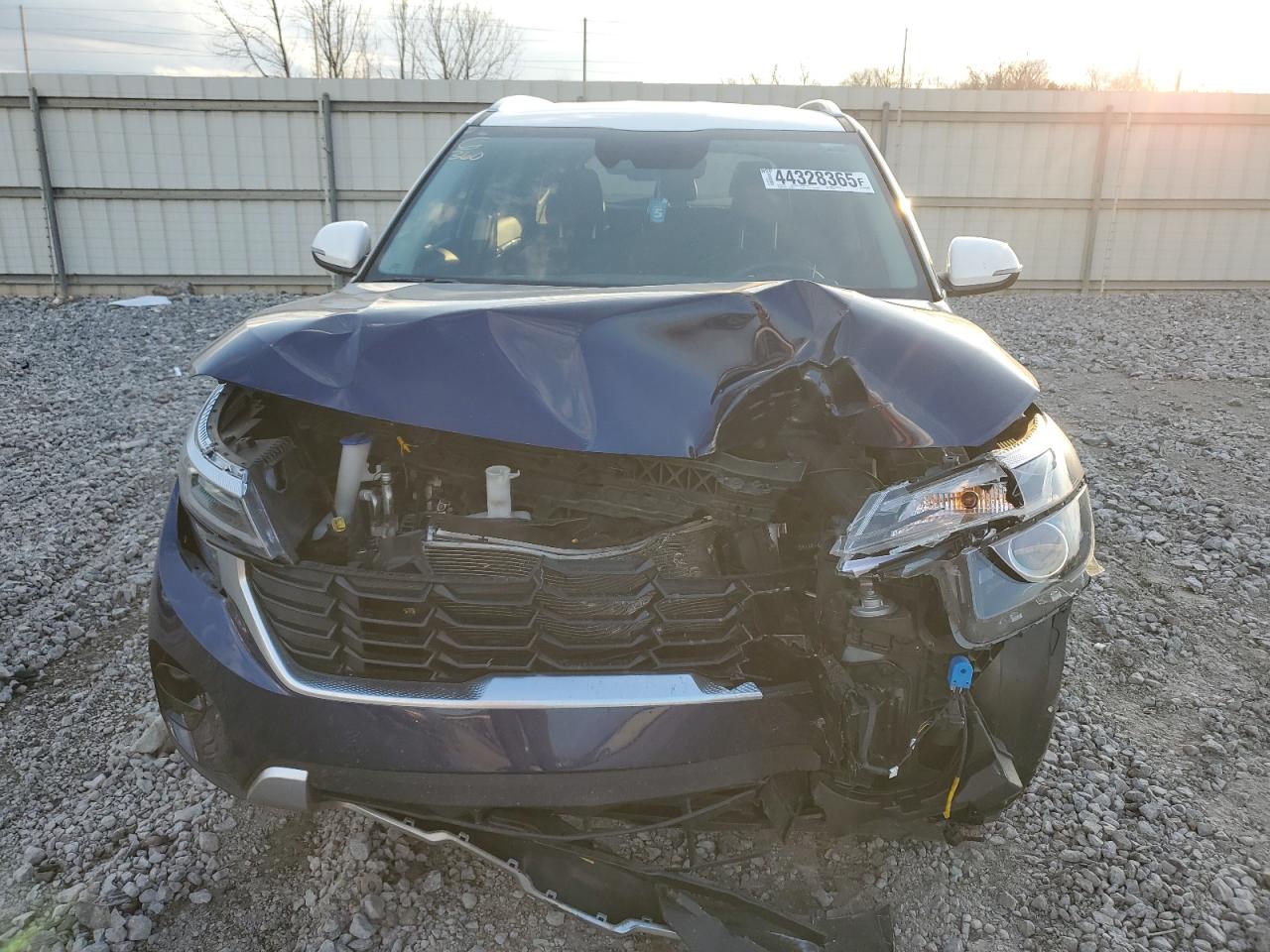 2024 KIA Seltos VIN KNDEU2AA8R7543128 Copart auction photo, front end damage thumbnail 5
