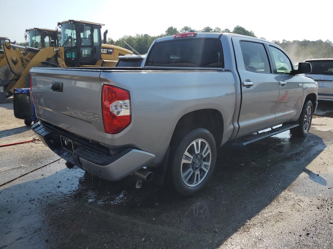 2020 Toyota Tundra VIN 5TFAY5F11LX884925 Copart auction photo, front end / rear end damage thumbnail 3
