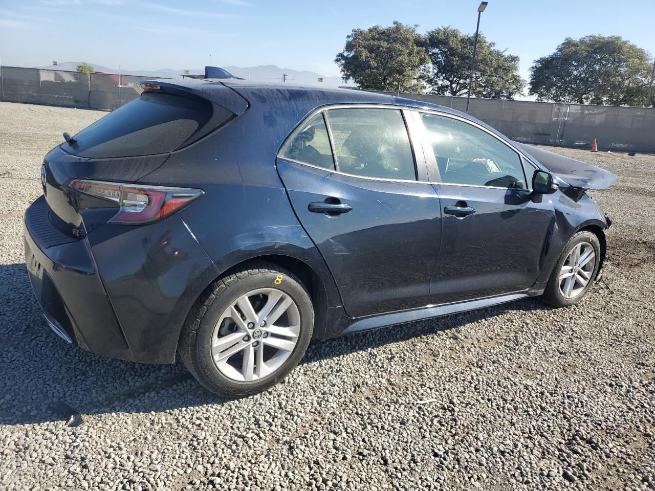 2019 Toyota Corolla VIN JTNK4RBE8K3011576 Copart auction photo, front end / side damage thumbnail 3