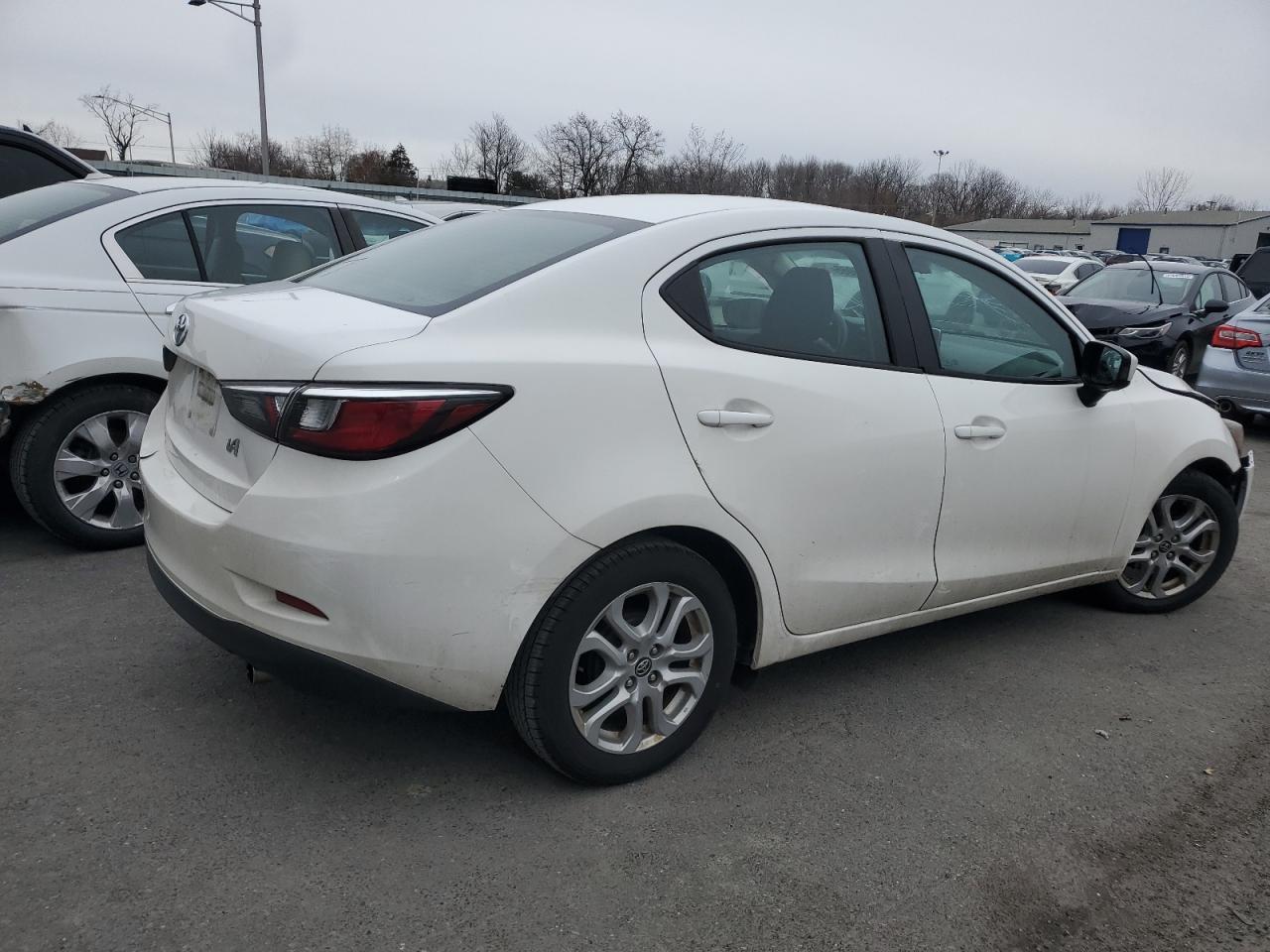 2017 Toyota Yaris VIN 3MYDLBYVXHY153735 Copart auction photo, front end / rear end damage thumbnail 3