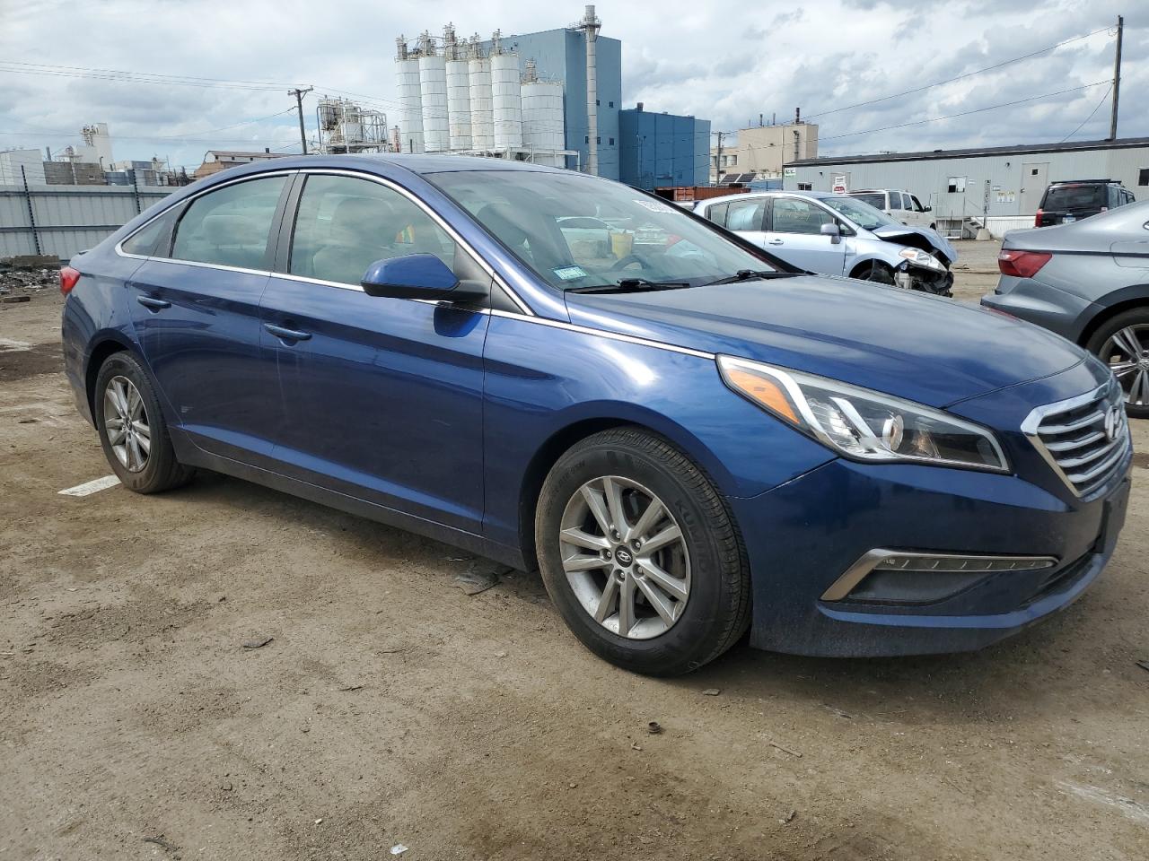 2015 Hyundai Sonata VIN 5NPE24AF5FH182705 Copart auction photo, vandalism damage thumbnail 4