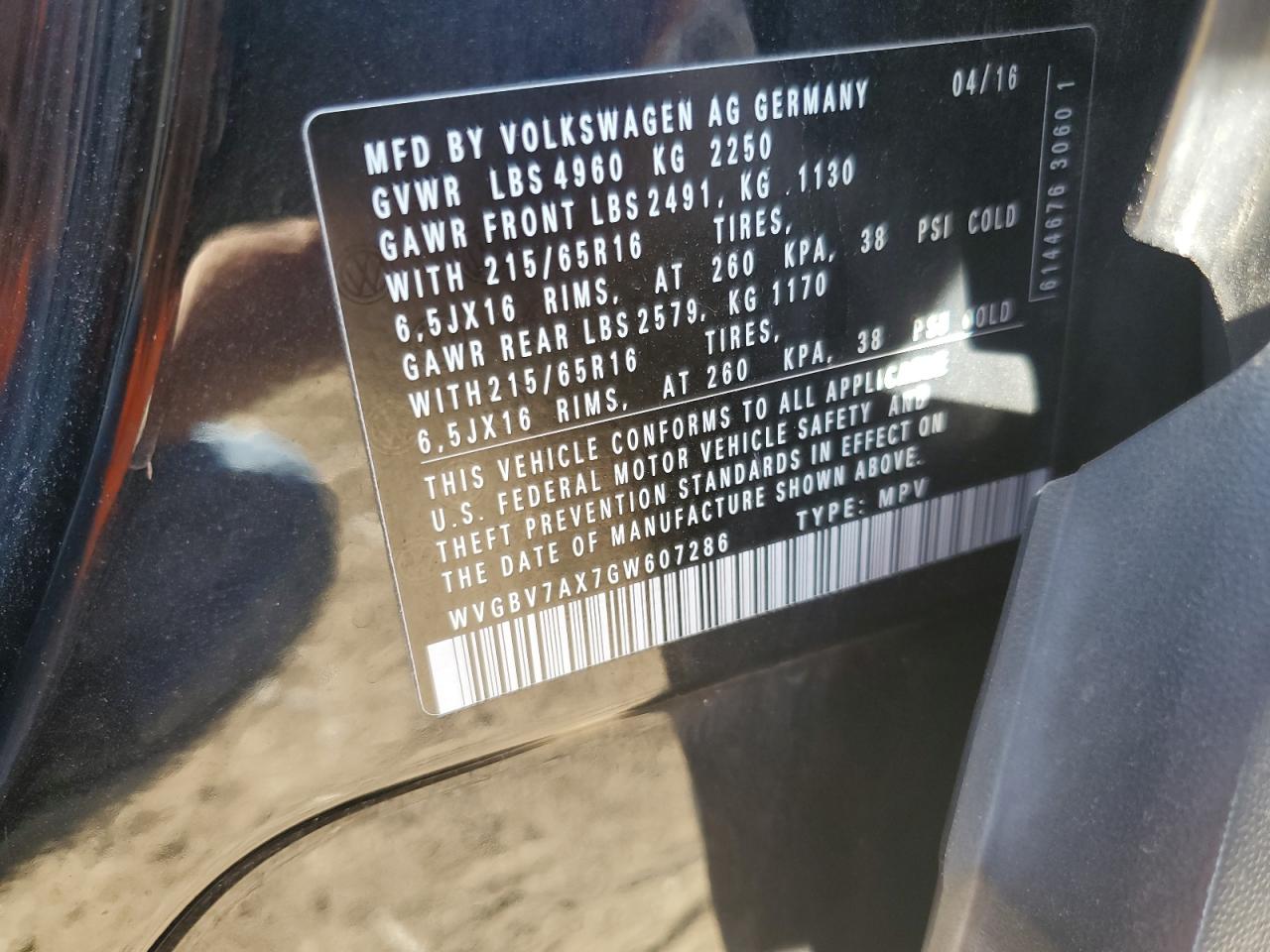 2016 Volkswagen Tiguan VIN WVGBV7AX7GW607286 Copart auction photo, rear end damage thumbnail 14