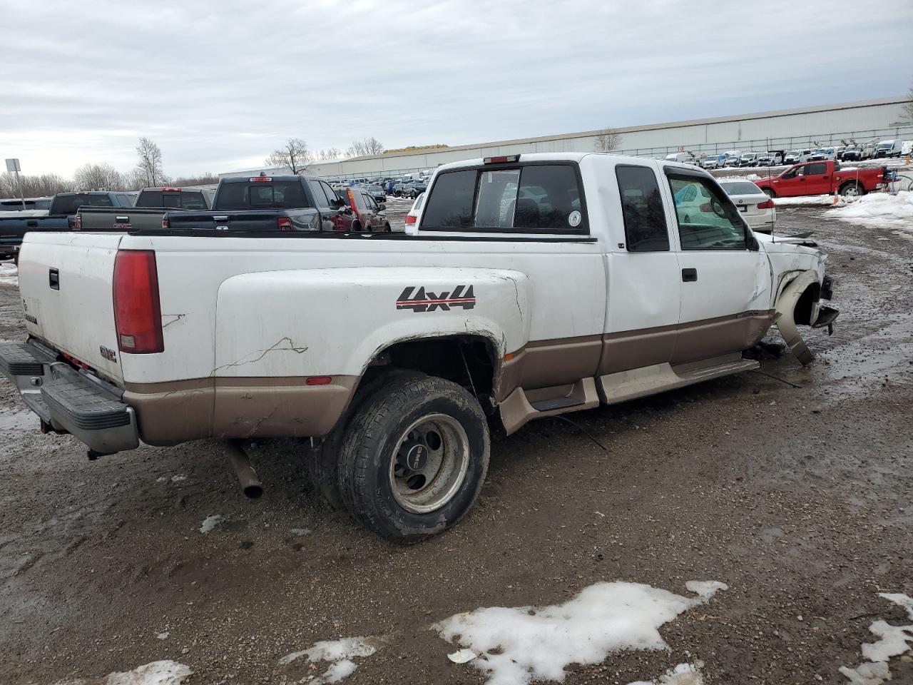 1998 GMC Sierra VIN 1GTHK39F7WF022864 Copart auction photo, front end / side damage thumbnail 3