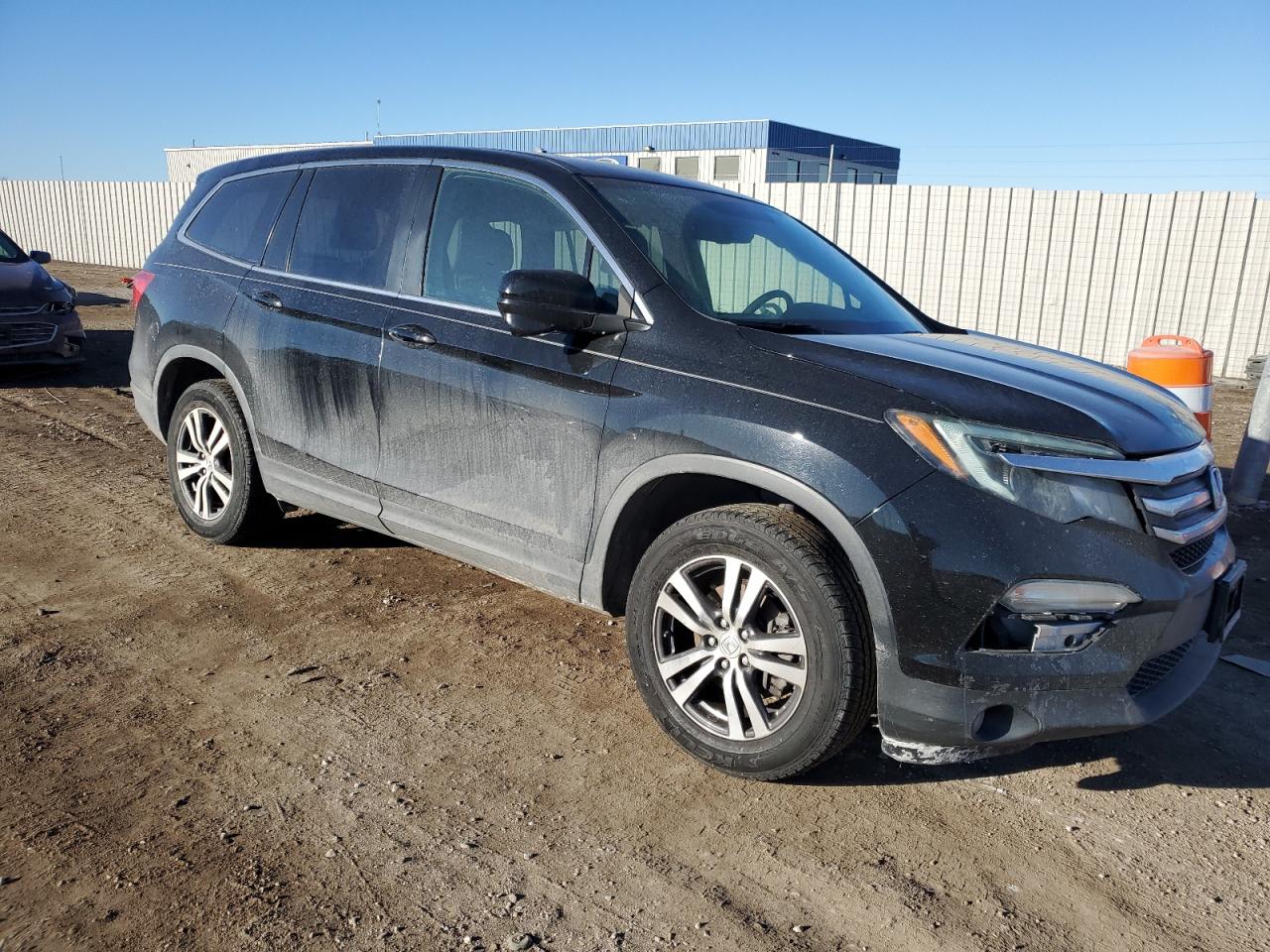 2018 Honda Pilot VIN 5FNYF6H57JB014811 Copart auction photo, front end damage thumbnail 4