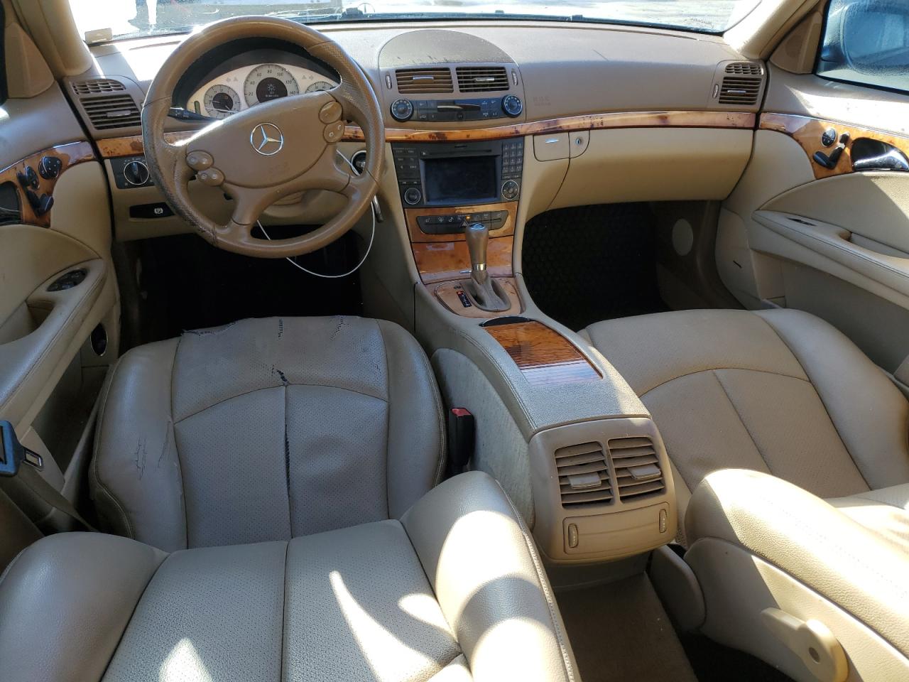 2009 Mercedes-Benz E-klasse VIN WDBUF56X39B432938 Copart auction photo, front end damage thumbnail 8