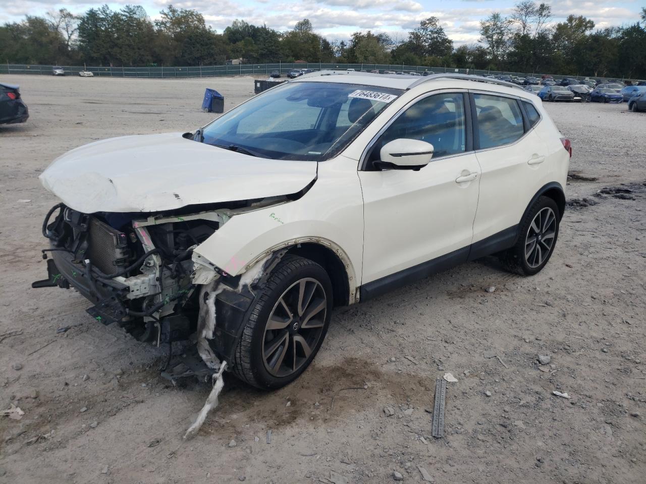 2017 Nissan Rogue VIN JN1BJ1CR7HW106849
