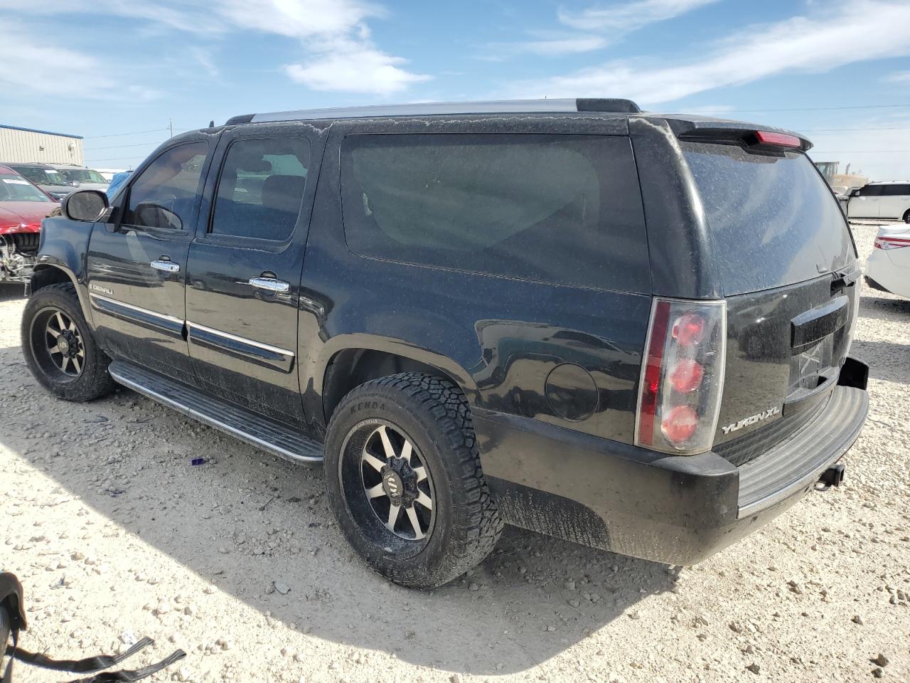 2007 GMC Yukon VIN 1GKFK66867J290175 Copart auction photo, front end damage thumbnail 2
