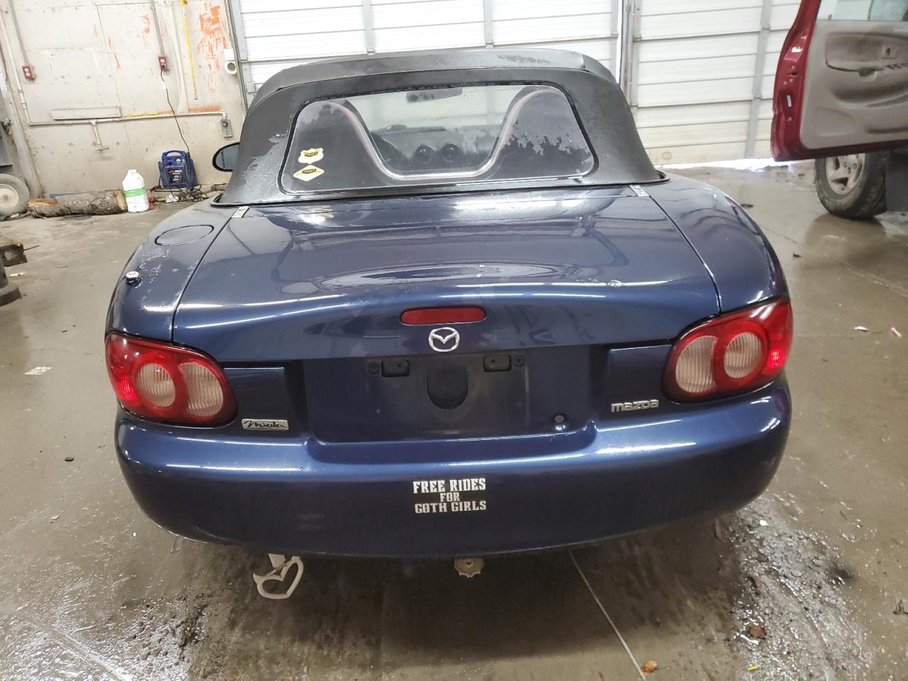 2002 Mazda MX-5 VIN JM1NB353320225584 Copart auction photo, front end damage thumbnail 6