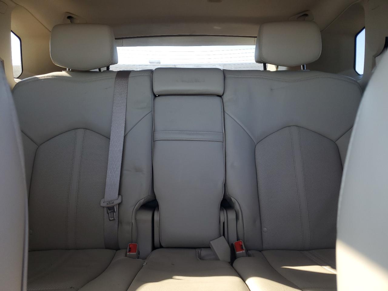 2016 Cadillac SRX VIN 3GYFNEE38GS543914 Copart auction photo, front end / minor dent/scratches damage thumbnail 10
