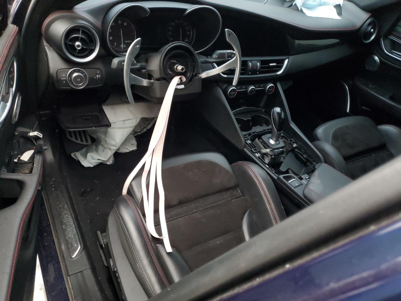 2019 Alfa Romeo Giulia VIN ZARFAMEV7K7611582 Copart auction photo, stripped / all over damage thumbnail 8