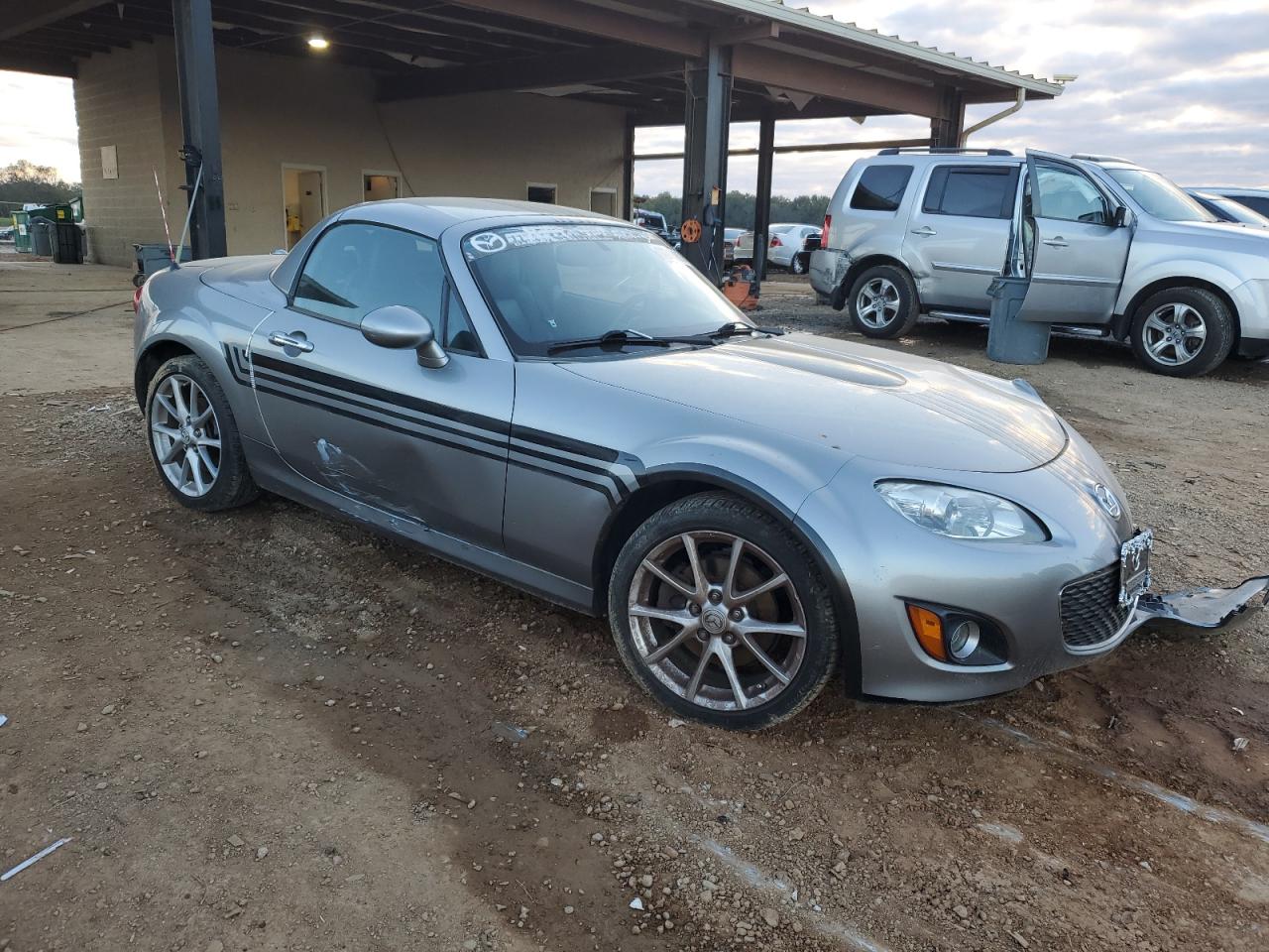 2010 Mazda MX-5 VIN JM1NC2FF9A0209985 Copart auction photo, front end / side damage thumbnail 4