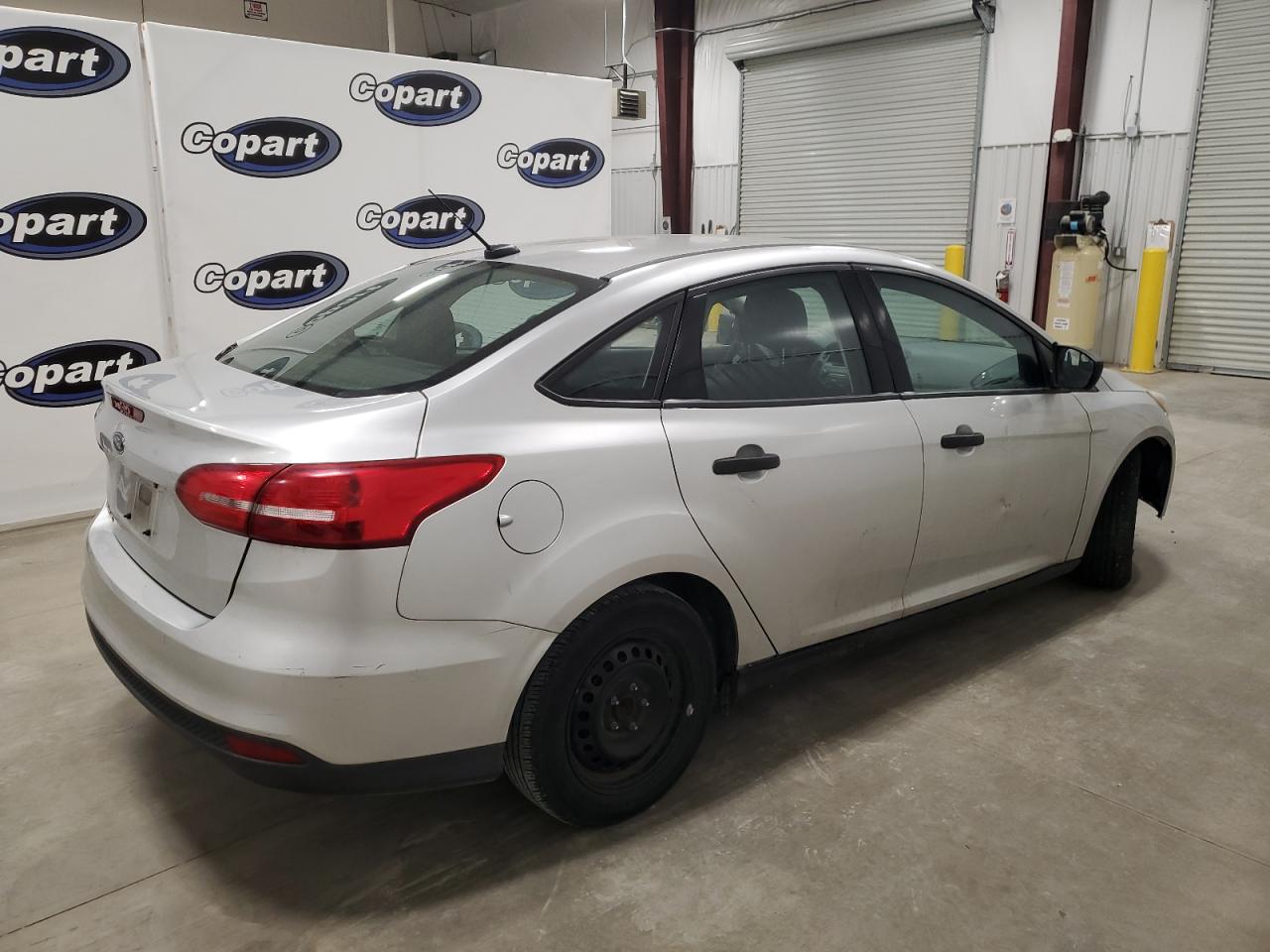 2016 Ford Focus VIN 1FADP3E26GL381201 Copart auction photo, front end / side damage thumbnail 3