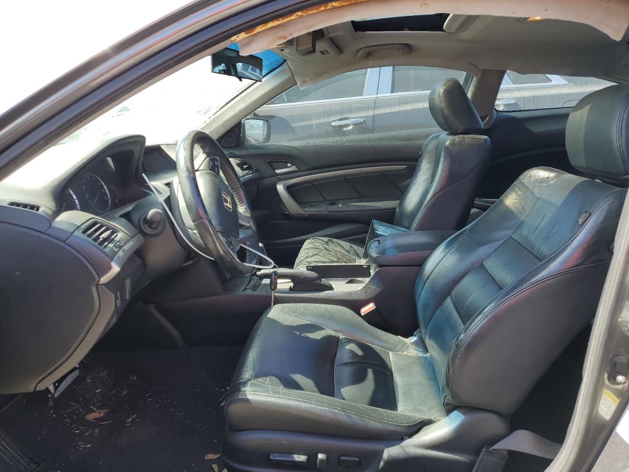 2011 Honda Accord VIN 1HGCS1B83BA002324 Copart auction photo, water/flood damage thumbnail 7