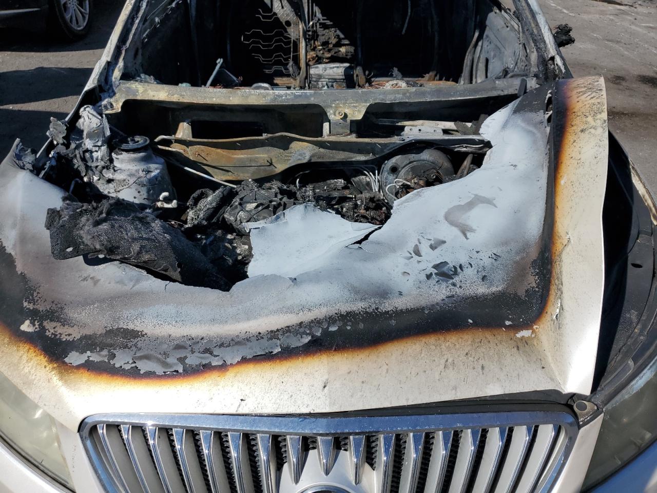 2012 Buick LaCrosse VIN 1G4GC5E34CF378096 Copart auction photo, burn damage thumbnail 11