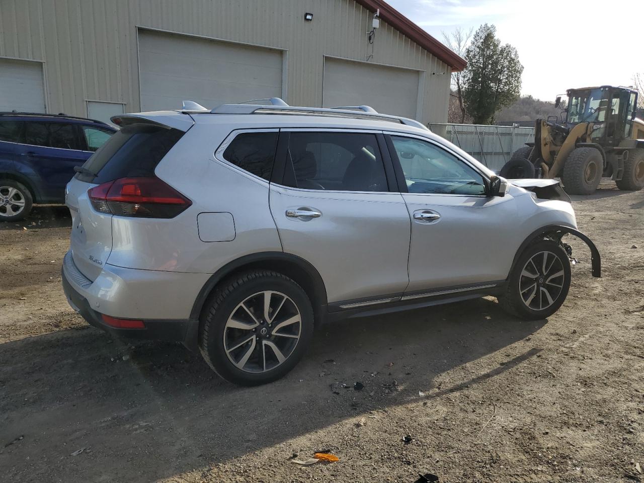 2019 Nissan Rogue VIN 5N1AT2MV3KC724498 Copart auction photo, front end / minor dent/scratches damage thumbnail 3