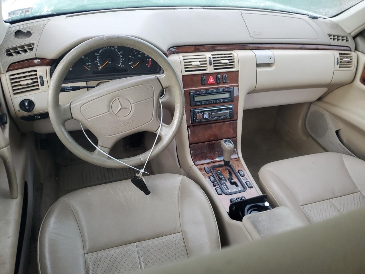 1999 Mercedes-Benz E-klasse VIN WDBJF65H9XA789823 Copart auction photo, front end / side damage thumbnail 8