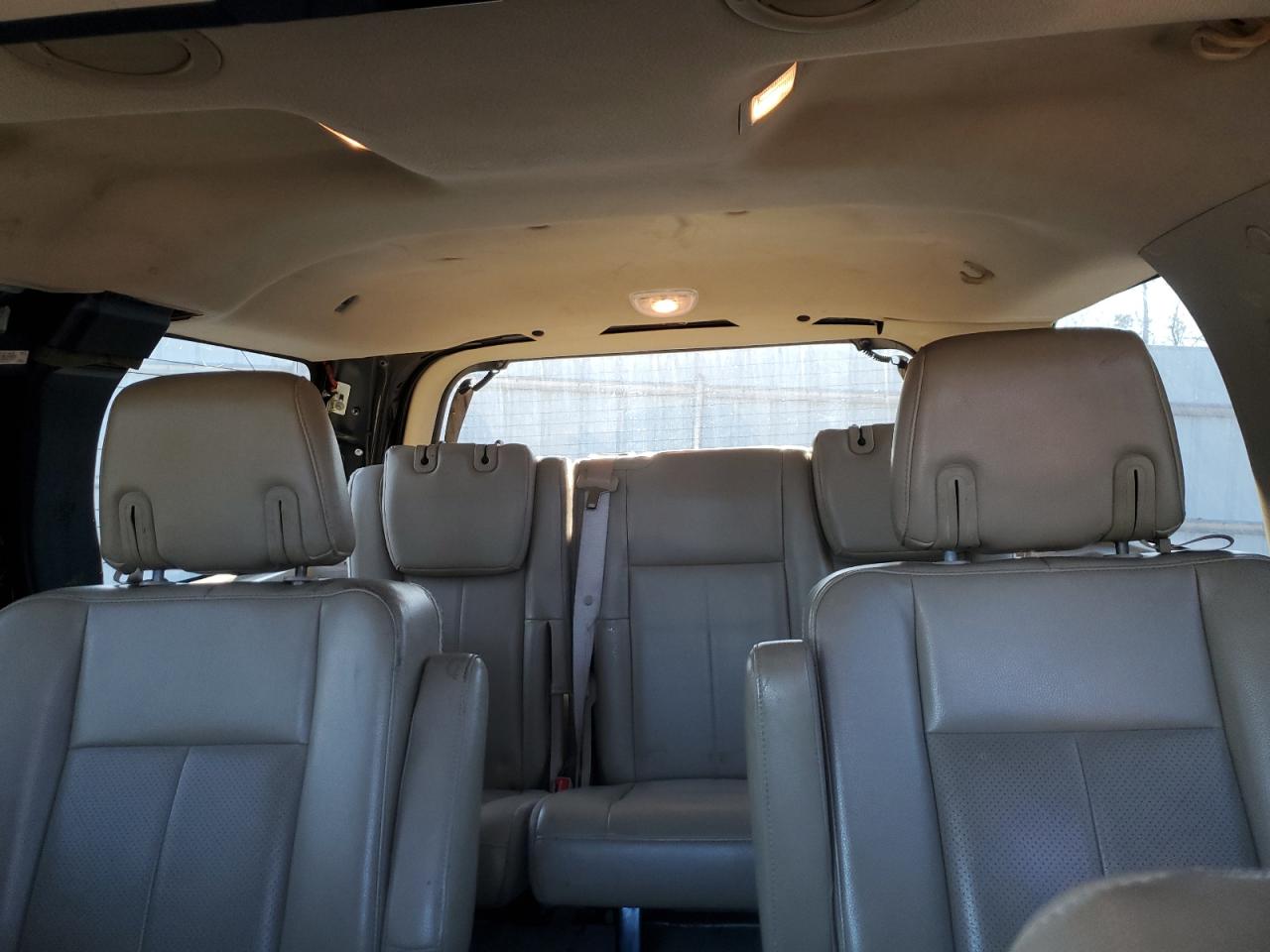 2010 Ford Expedition VIN 1FMJU1H53AEB65412 Copart auction photo, rear end damage thumbnail 10