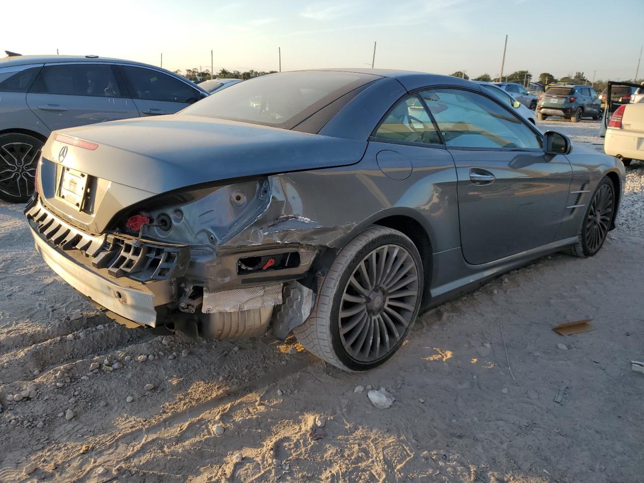 2016 Mercedes-Benz SL-klasse VIN WDDJK7DA5GF042154 Copart auction photo, rear end / minor dent/scratches damage thumbnail 3