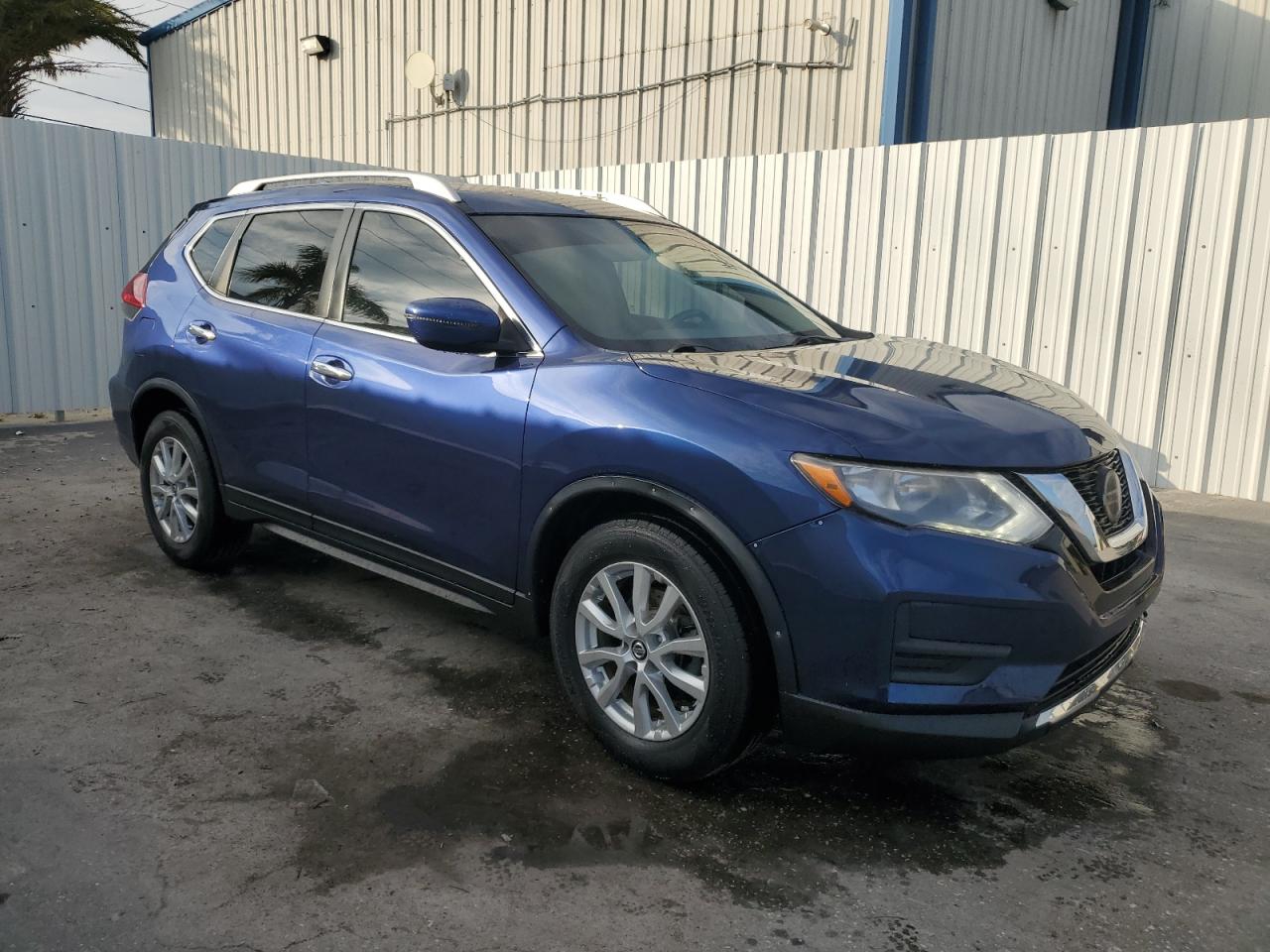 2018 Nissan Rogue VIN KNMAT2MT7JP615049 Copart auction photo, normal wear damage thumbnail 4