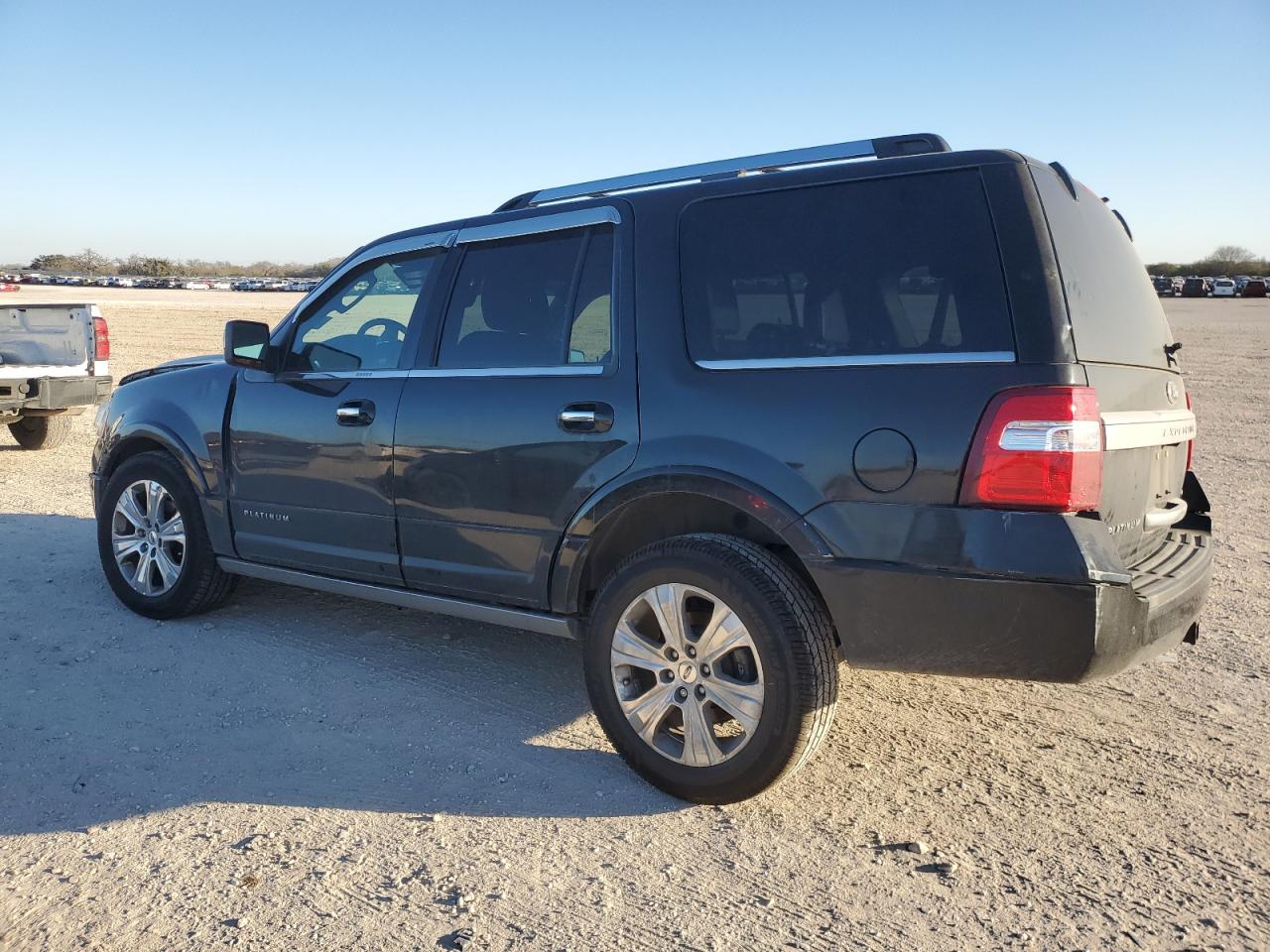 2015 Ford Expedition VIN 1FMJU1MT4FEF33821 Copart auction photo, all over damage thumbnail 2