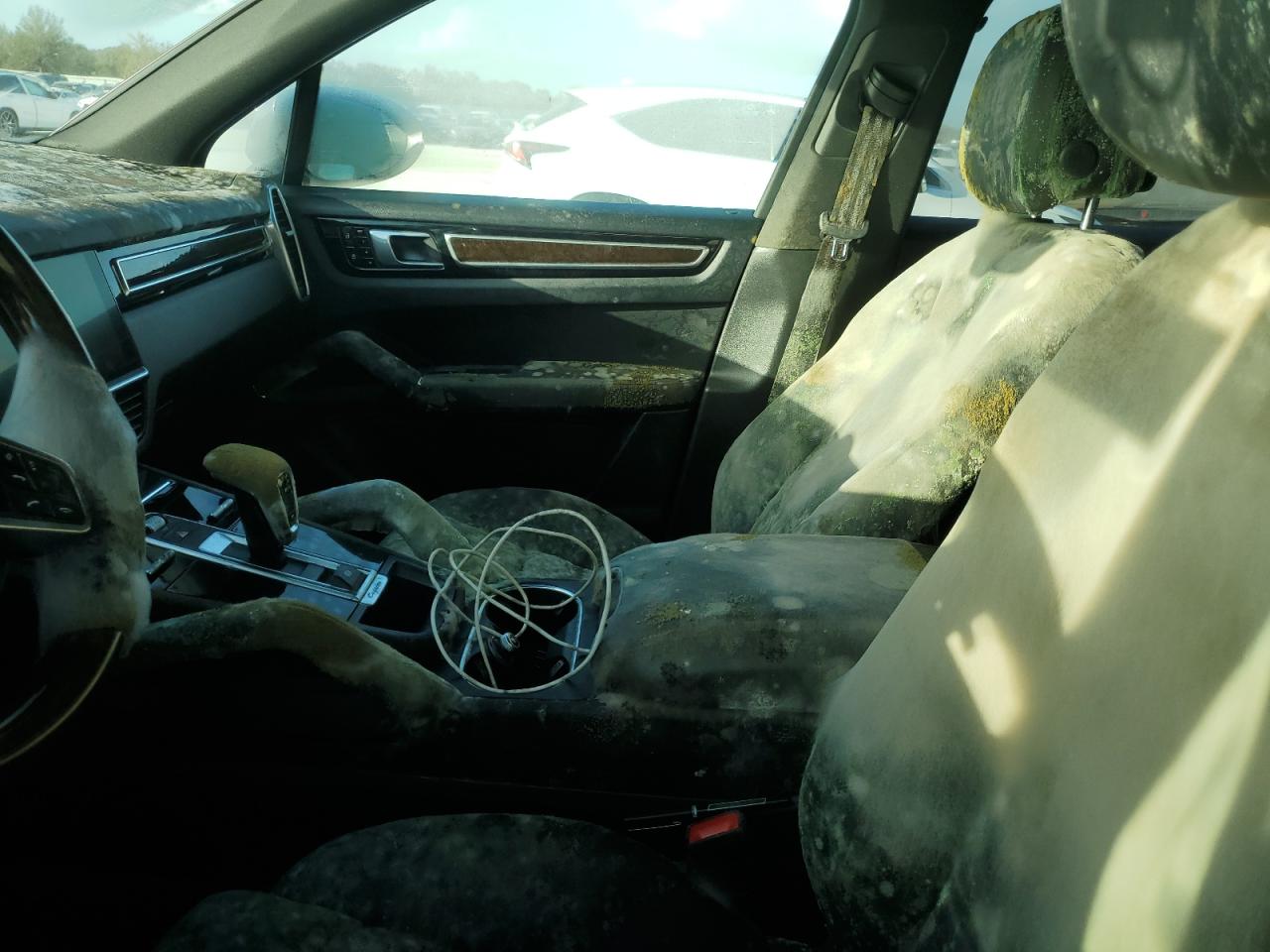 2019 Porsche Cayenne VIN WP1AA2AY8KDA15891 Copart auction photo, water/flood damage thumbnail 8