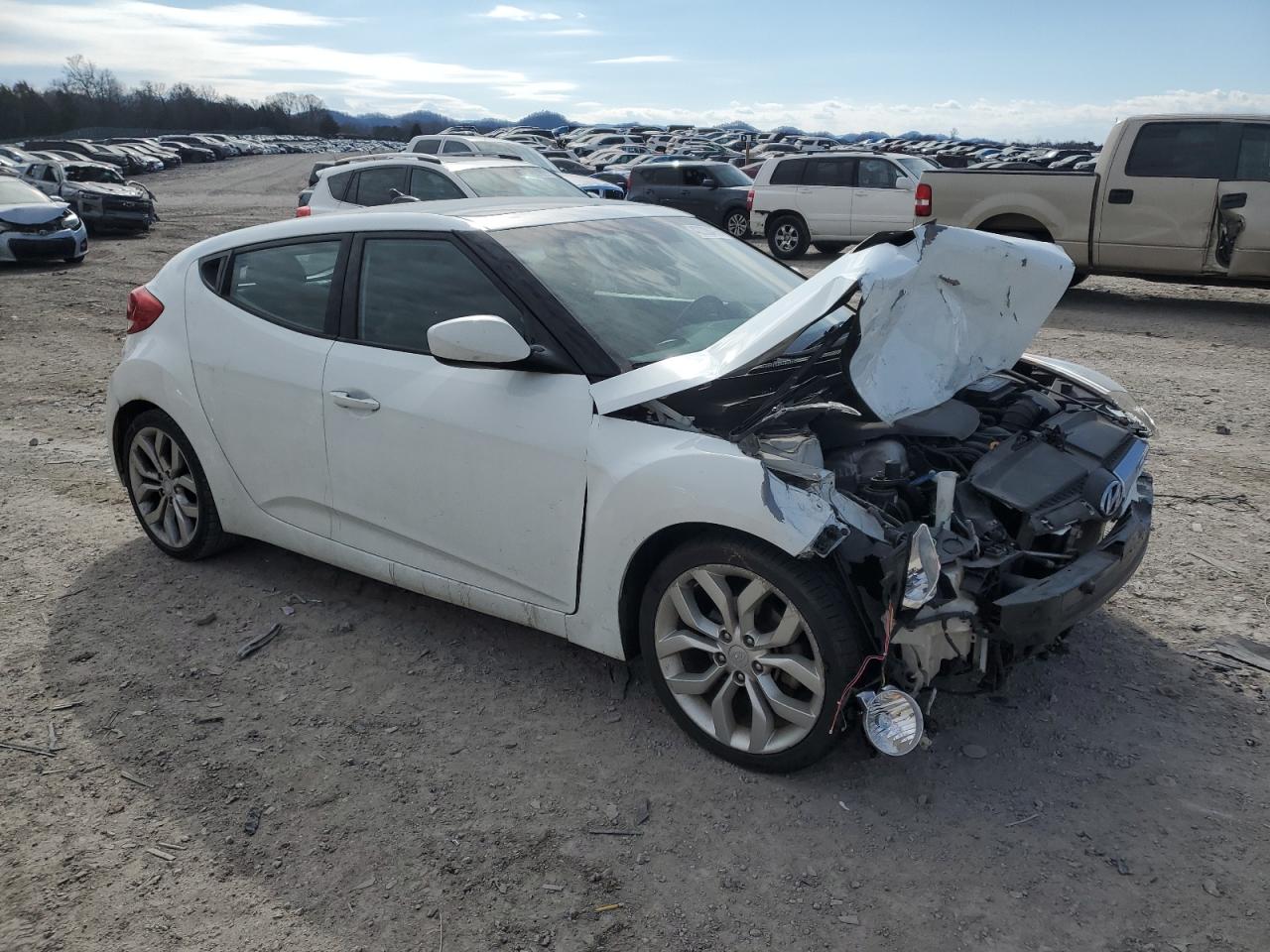 2015 Hyundai Veloster VIN KMHTC6AD4FU237029 Copart auction photo, front end damage thumbnail 4