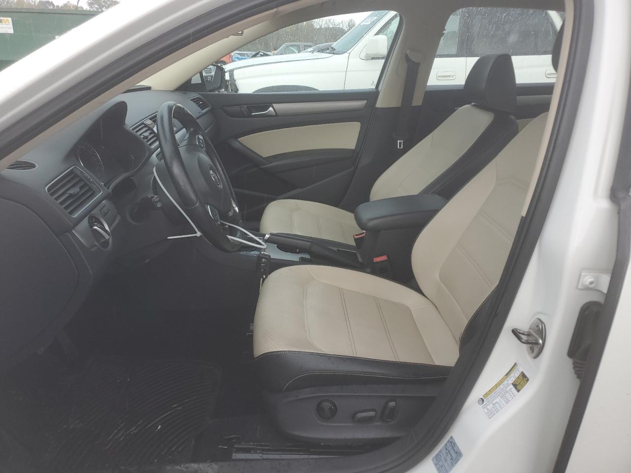 2014 Volkswagen Passat VIN 1VWBT7A37EC111018 Copart auction photo, front end damage thumbnail 7